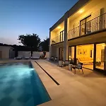 Casa Estilo Deco 别墅 *