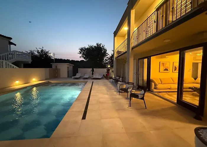 Casa Estilo Deco Willa Biograd Na Moru