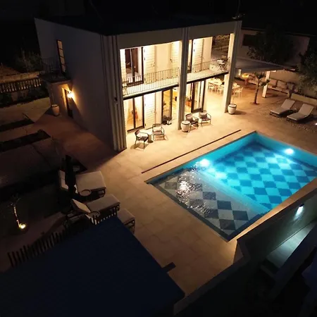 Casa Estilo Deco Villa