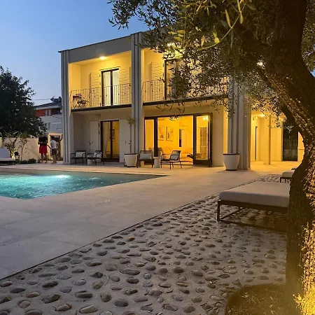 Casa Estilo Deco Villa Biograd Na Moru