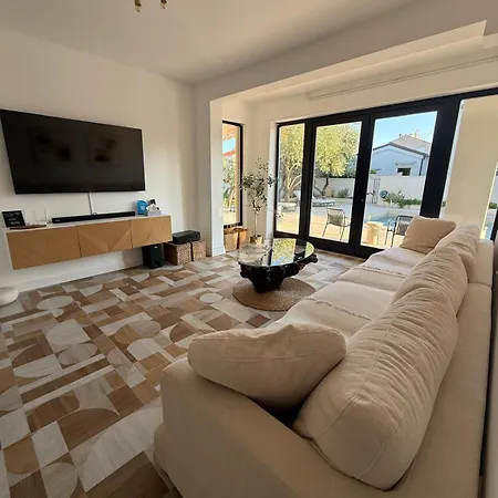 Casa Estilo Deco - Luxury With Saltwater Pool