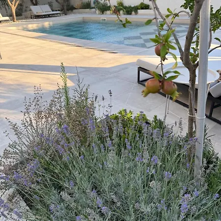 Casa Estilo Deco - Luxury With Saltwater Pool Vila