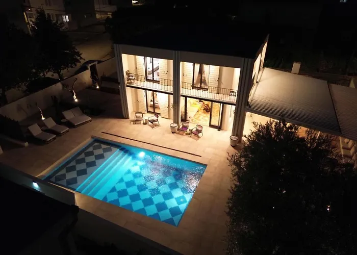 Casa Estilo Deco ביוגראד נה מורו