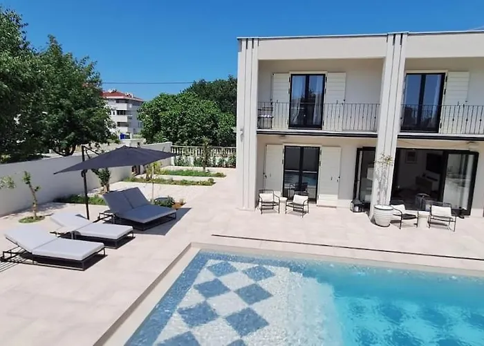 Casa Estilo Deco Villa