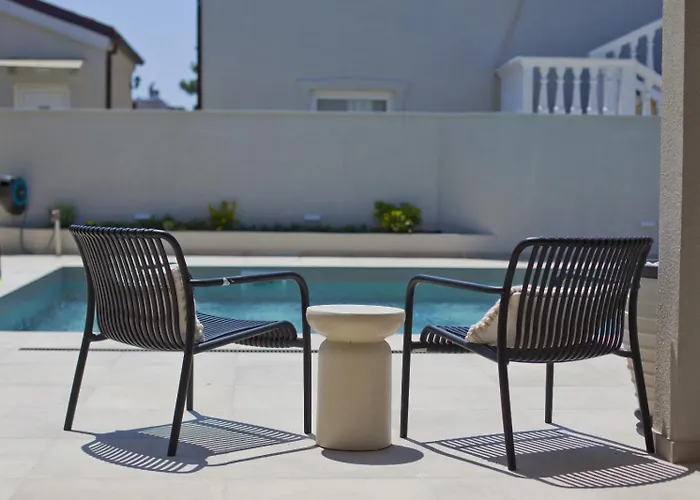 Casa Estilo Deco ביוגראד נה מורו