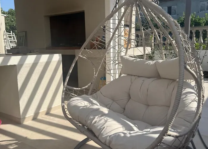 Casa Estilo Deco ביוגראד נה מורו